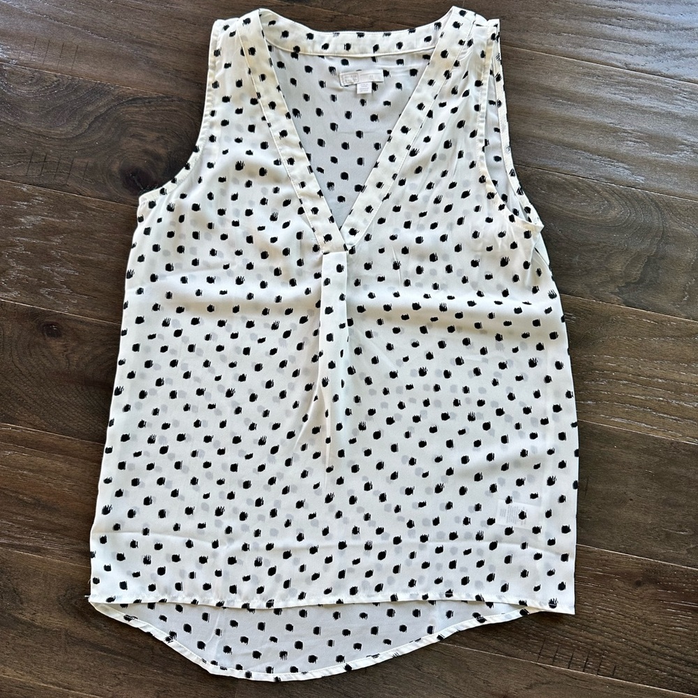 Black and White sleeveless tank.